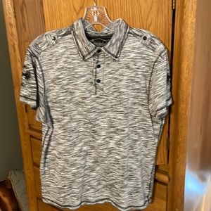 Buckle short sleeve button down shirt grey with subtle black design. Medium